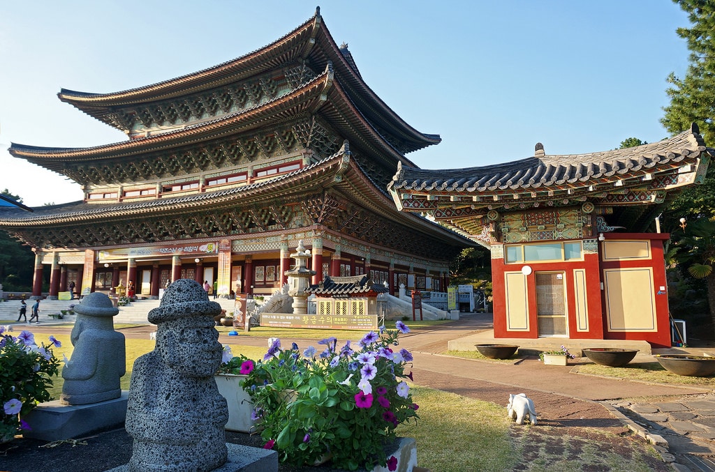 Temple Yackcheonsa jeju Coree du Sud